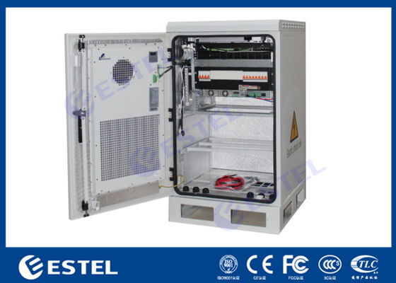 Stalowa zewnętrzna szafka ścienna do montażu na słupie Obudowa typu baterii z chłodzeniem wymiennika ciepła